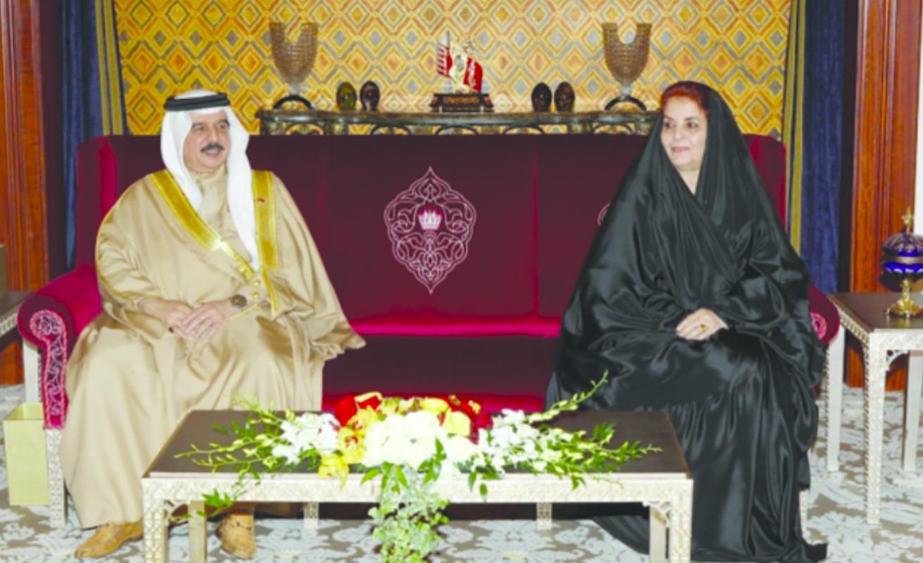 Жены халифата. Король Бахрейна Хамад Аль Халиф. Принцесса Бахрейна Мариам Аль Халифа.
